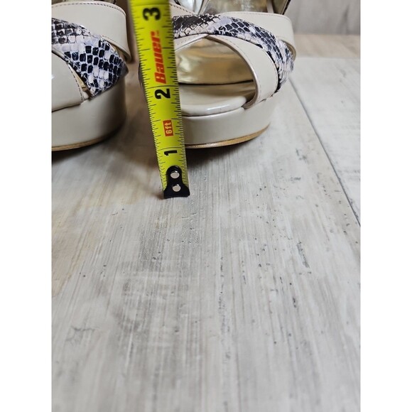 Guess Women’s Platform Heels Cream Gold Snakeskin Open Toe Ankle Strap 7.5 - Picture 13 of 13